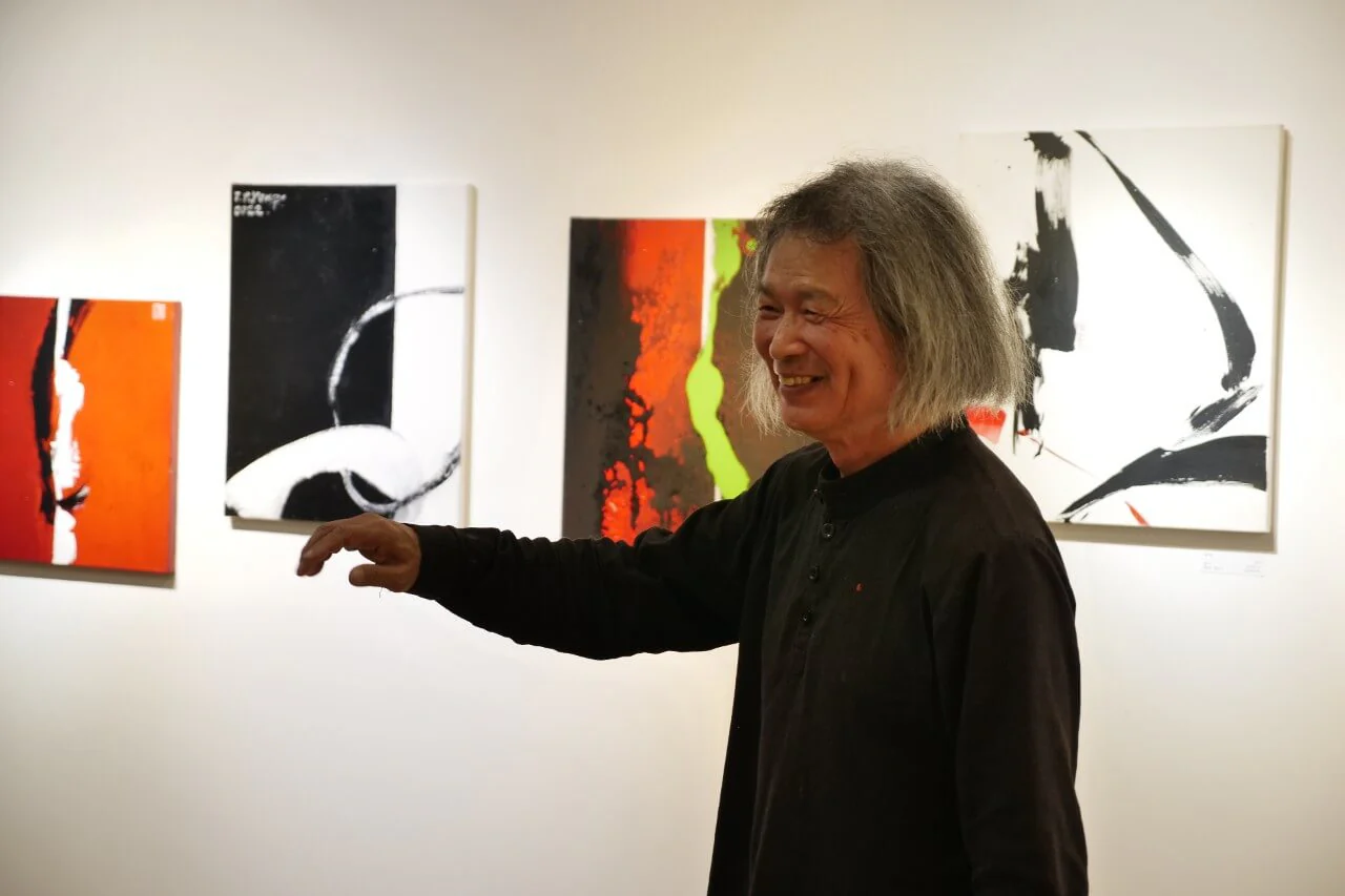 介紹 Bio | 楊子雲美術館 Yang Tze-Yun Art Museum